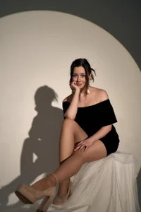 SkyHelen strict and hot Immagine  4