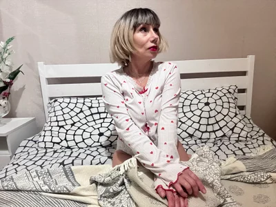AgataFoxx maybe on the bed 사진 2