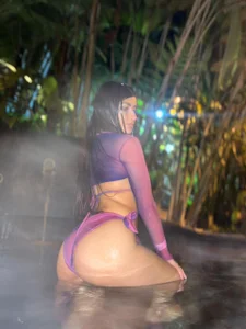 My ass is yours 🤫 de Kim_Luna1  5 Imagens