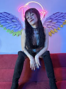 _Alexandra_Jones TOUCH ME Billede 5