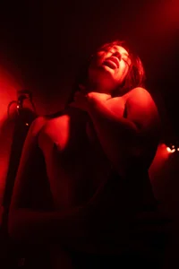 Sassy--Girl Halloween session Pic 6