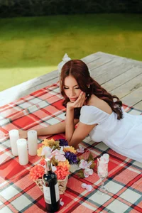 Madie__collins One afternoon with me 🍂🥂🍾 Foto