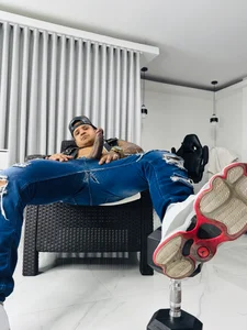 Zdjęcia master_jens A cock and a pair of jeans can't look that perfect:  4