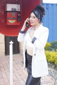 Lyra_Monrroy sunny day Pic 4