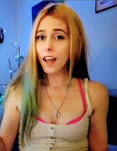 CanadianBeaver6969Fun Before Broadcasting (sorry double pic upload lol)图片