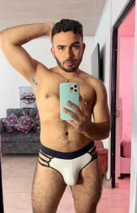 adamhairy My hot reflection Pic 4