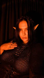 Vilvet_Mistress Hello Kuva