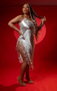 Lauraricci__ I come to steal your breath and keep your heart Pic 3