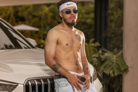 CoreyHurt My first Photo shoot! Pic 6