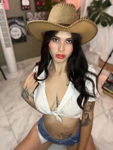 carolinerousev Public Foto 9