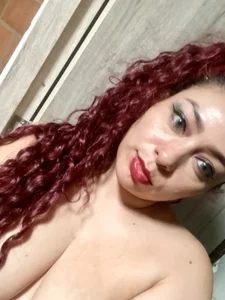 Violett_Taylor Hot Pic