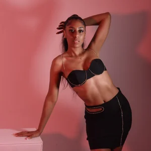 LessiaBanner's The red is better Sex Photo 2