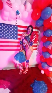 Sophia-Smith2 kullanıcısının 4th July albümü -  3 fotoğraf