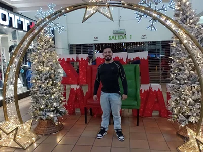 KalethBigDick Navidad Pic