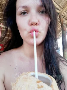 Cassidy_One Public صورة واحدة|Cassidy_One Public صورتان|Cassidy_One Public  صور|Cassidy_One Public  صورة