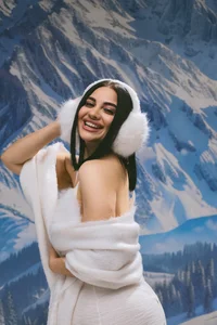 AdrianaTorresのFrost & Flirt❄️の 2枚の写真