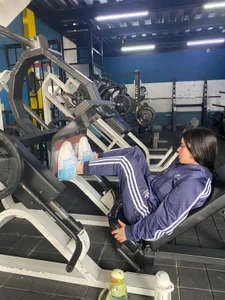 CandyKane06_: in the gym ( 2 фото)