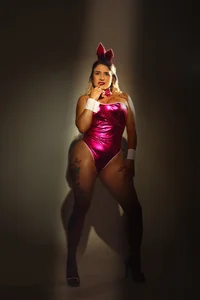 _carolina_fox naughty bunny Poză 2