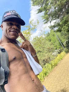 ElNegroRony Publicas  4টি ছবি