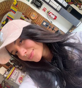 AlexiaClark7Public图片 4