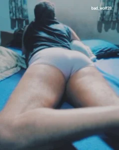 bad_wolf28 kullanıcısının Fetish and seduction of a man alone with a mask albümü -  5 fotoğraf