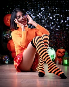 Happy halloween Velma 2026 💕 de Emily_bruss  8 Imagens