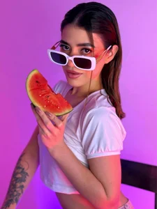 ViolettHansson 🍉Watermelon sugar, high🍉 Pic 4