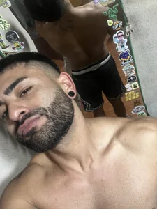 Un poco más
