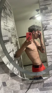 Ian_Wayne New place Hình 4