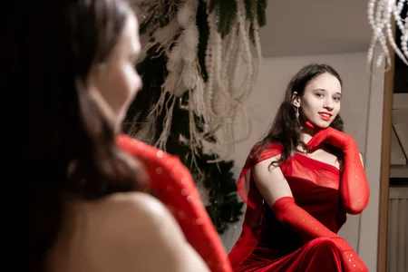 StaceySunny your christmas present  9টি ছব ি