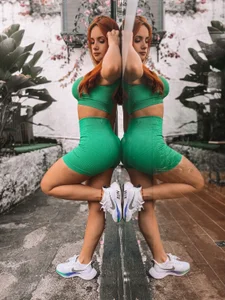 KateOwens Sexy and Sporty Girl Immagine 