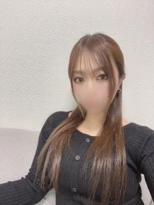 Rika_v_v Public Immagine  3