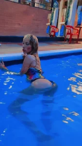 roxy_roxxan VIDA Pic 6