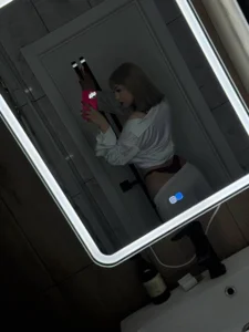 KateDolphin passion and love Gambar