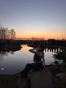 AmeliaFlares 🩷🎀 Pic 4