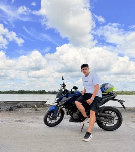 boss_of_cash Happy with my motorcycle that my servant Glenn gave me Fotka 6