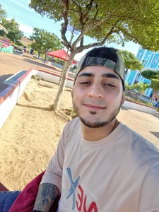 xxxxhotxoxo walking in the square Pic 5