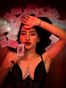 LarisaSmirnov Red Queen Billede 3