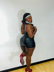 exotic_karmella What is your favorite costume? Pic 2