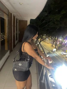 michelle_olivers1 🧨 Immagine 
