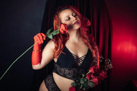 Come and try a little of my love, you will never forget the hot days in my room. od LilyyBigAss  3 snímek