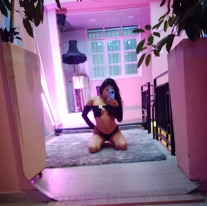 Sophia_wilsonn_ Let your creativity overflow, explore every corner of my skin Pic