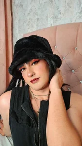 Public de Miley_Cavendish  8 photos