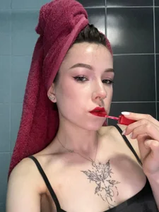 Eva_Collinss After a HOT shower Pic 6