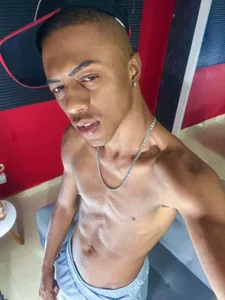 YeremiBrowm casual and sexy always!!! Pic 4