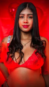 _aurora18_ Your love is my greatest addiction to pleasure....💝🍒❤️‍🔥🥰💓🫦 Foto 3