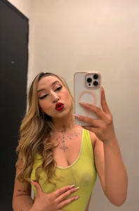MollyCruz 🥵🫦 Pic