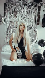 MaxiRogers Happy birthday to me 🍷🥰💗 Pic 4