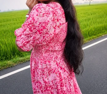 HornyvelvetのPublicの 3枚の写真
