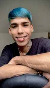 Damianwhite Public  8টি ছবি